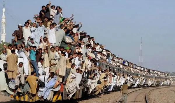 tren pakistan