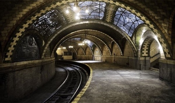 estacion metro abandonada