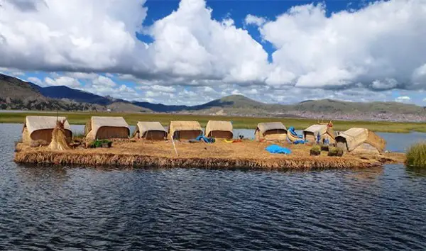 Las islas flotantes del Lago Titicaca
