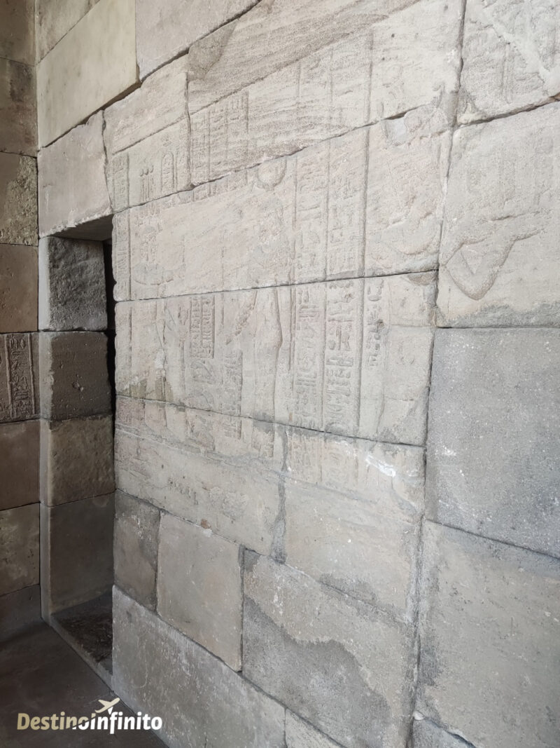 Interior vestíbulo Templo Debod