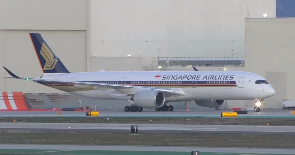 ¿Cuál es el vuelo más largo? 19 horas Nueva York a Singapur