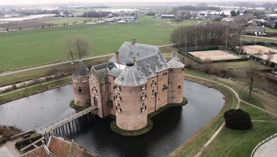 Castillo de Ammersoyen en Güeldres, Países Bajos